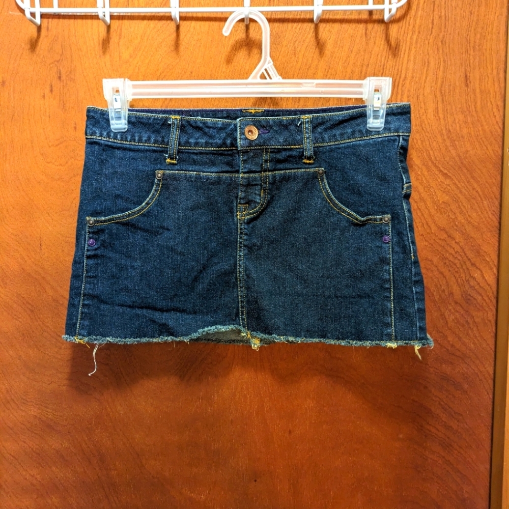 Volcom Brand Denim Mini Skirt Dark Wash Size 5